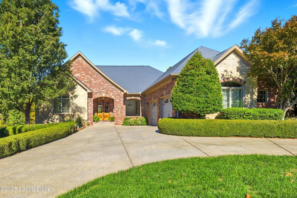 Photo of 4123 Sanctuary Bluff Ln, Louisville, KY 40241 (MLS # 1706037)