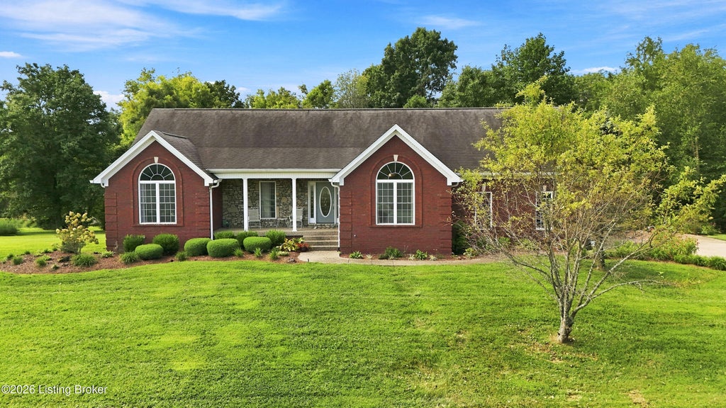 Photo of 204 Clinton Ct, Taylorsville, KY 40071 (MLS # 1727635)