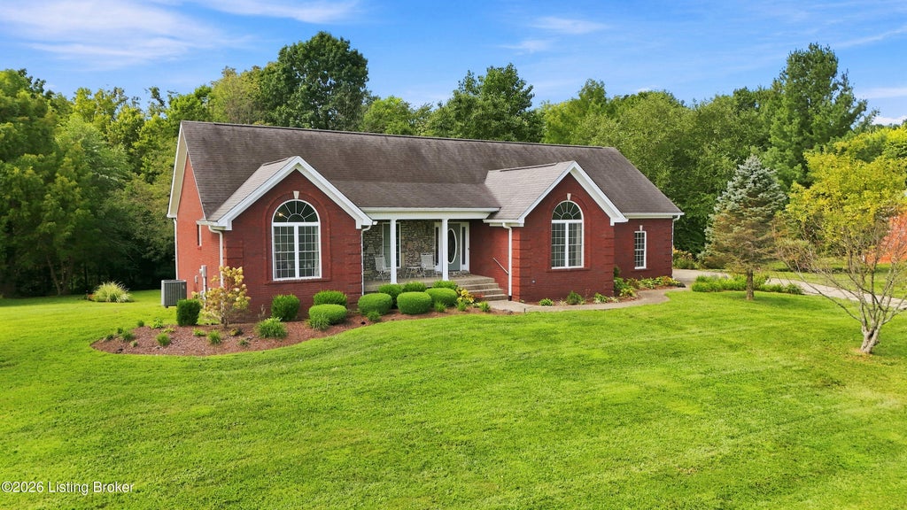 Photo of 204 Clinton Ct, Taylorsville, KY 40071 (MLS # 1727635)