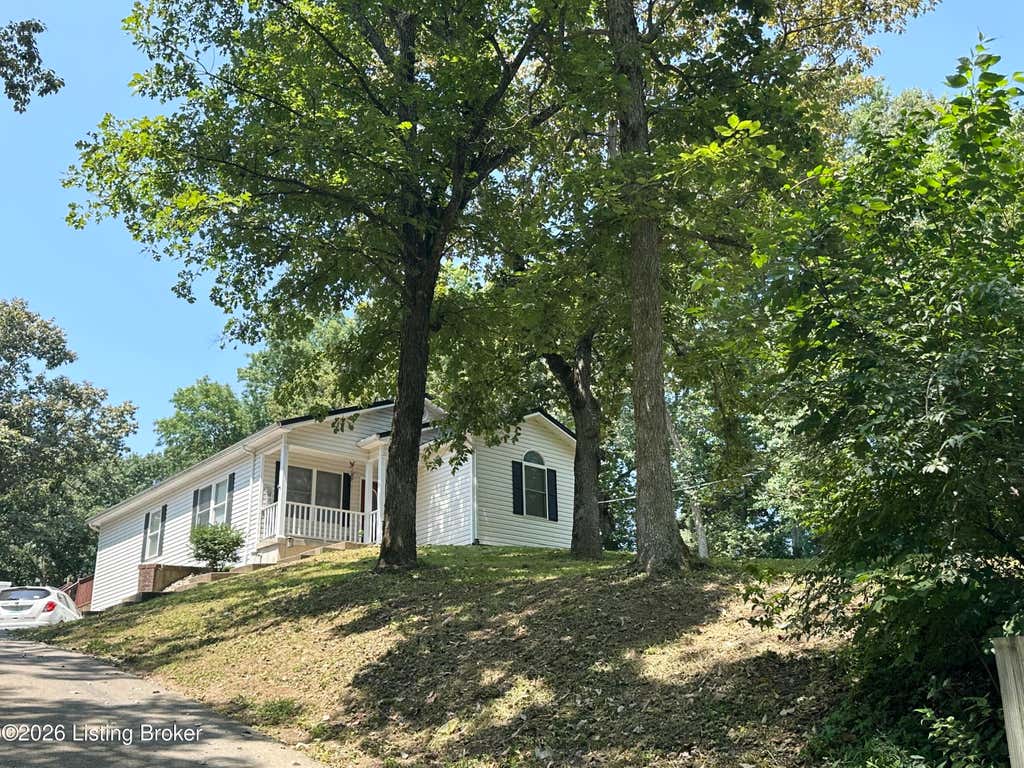 Photo of 1014 Goose Creek Rd, Taylorsville, KY 40071 (MLS # 1725814)