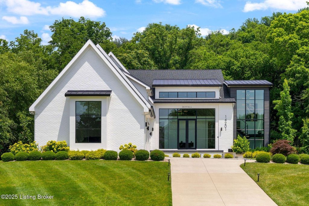 Photo of 14201 Reserve Cove Dr, Prospect, KY 40059 (MLS # 1700784)