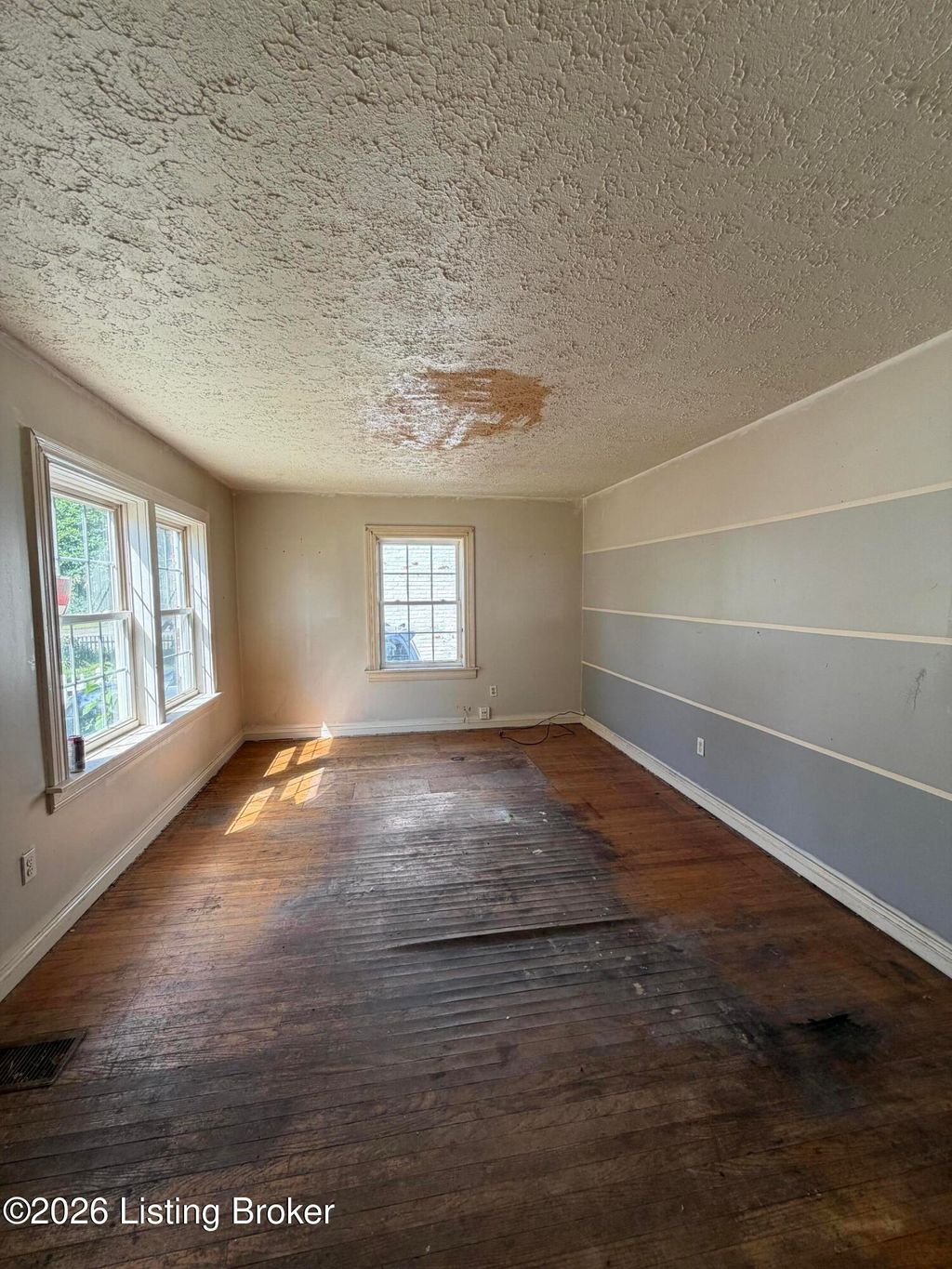 Photo of 1287 Springdale Dr, Louisville, KY 40213 (MLS # 1719653)