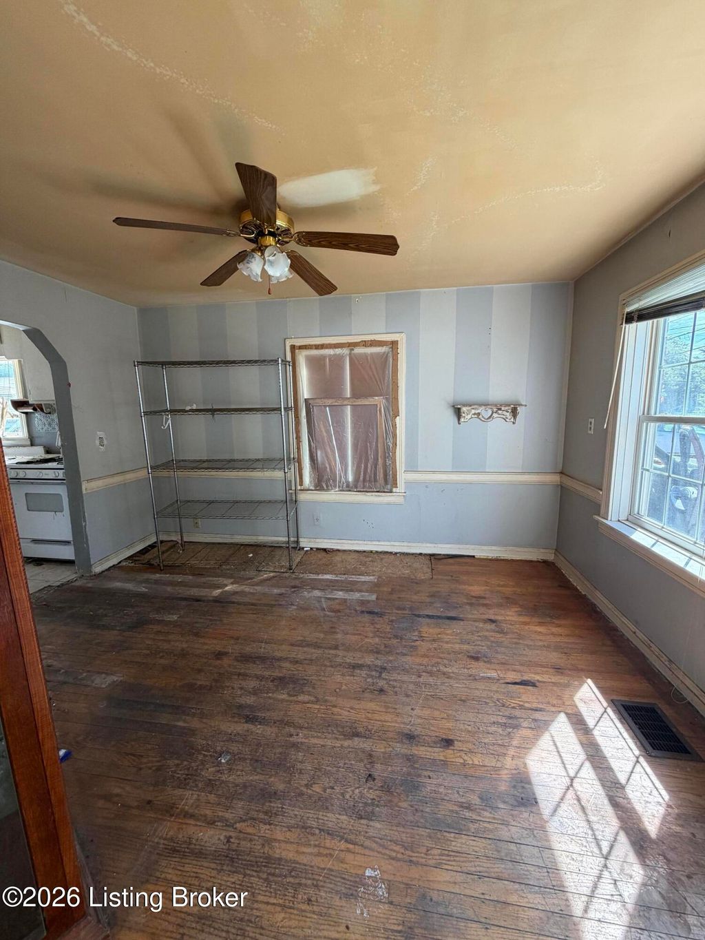 Photo of 1287 Springdale Dr, Louisville, KY 40213 (MLS # 1719653)