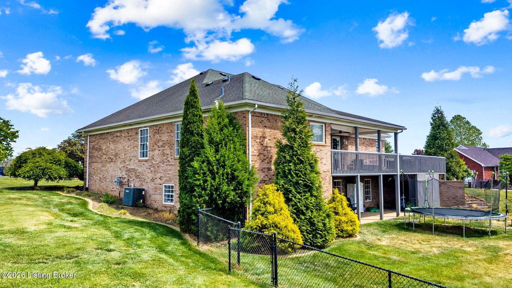 Photo of 176 Mill Trace Ct, Shepherdsville, KY 40165 (MLS # 1715925)