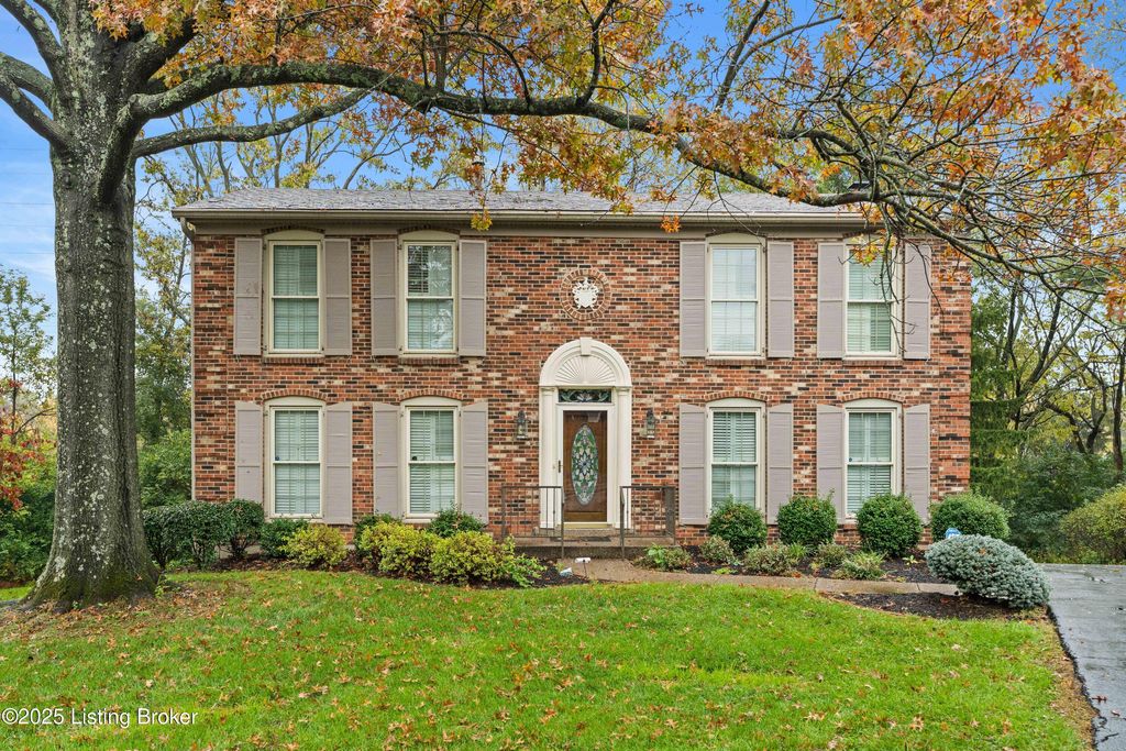 Photo of 201 Lanark Pl, Louisville, KY 40243 (MLS # 1702259)