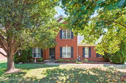 Photo of 13815 Forest Bend Cir, Louisville, KY 40245 (MLS # 1696198)
