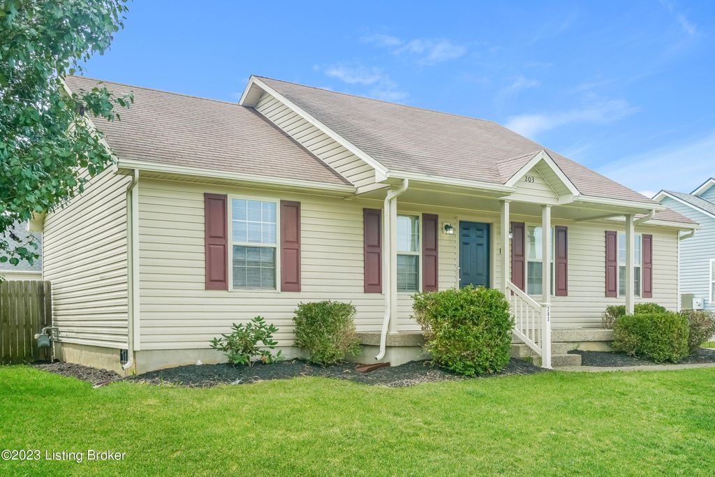 Photo of 203 Pagoda Ct, Shepherdsville, KY 40165 (MLS # 1704980)