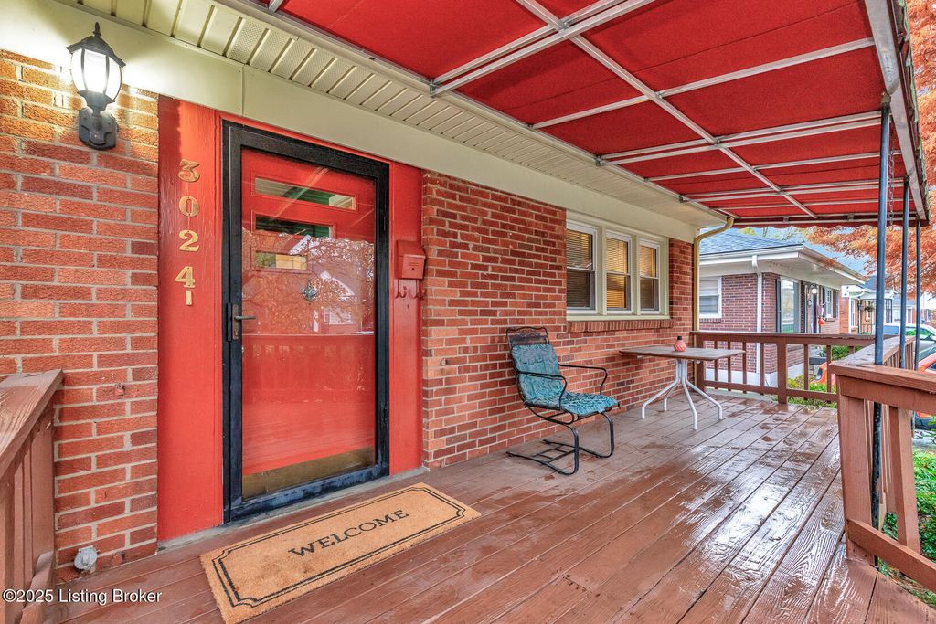 Photo of 3024 Nadina Dr, Louisville, KY 40220 (MLS # 1703897)