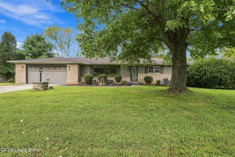 Homes For Sale - 140 Ample Way<br/> Bullitt County, Shepherdsville, KY 40165