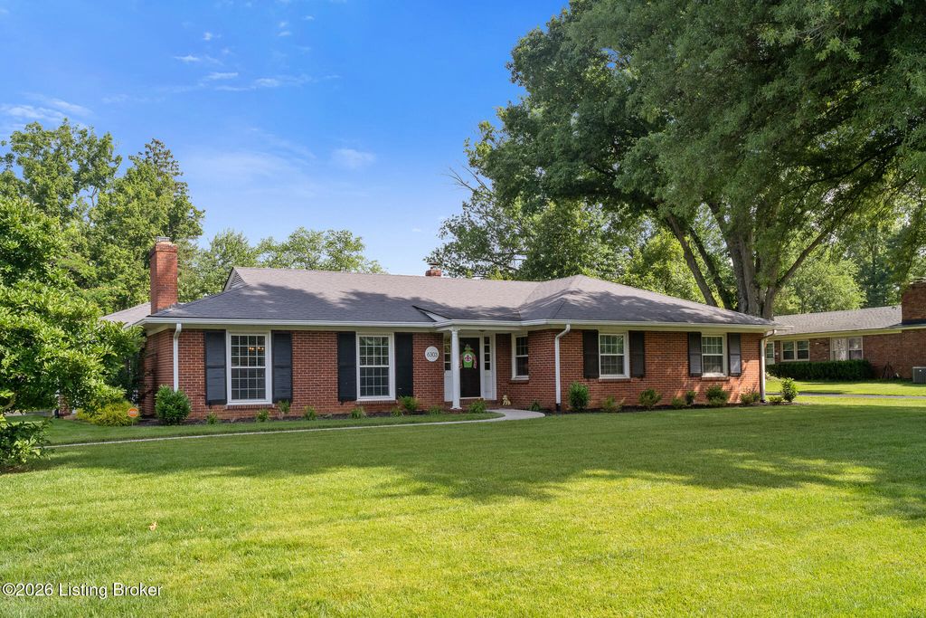 Photo of 6303 Regal Rd, Louisville, KY 40222 (MLS # 1719860)