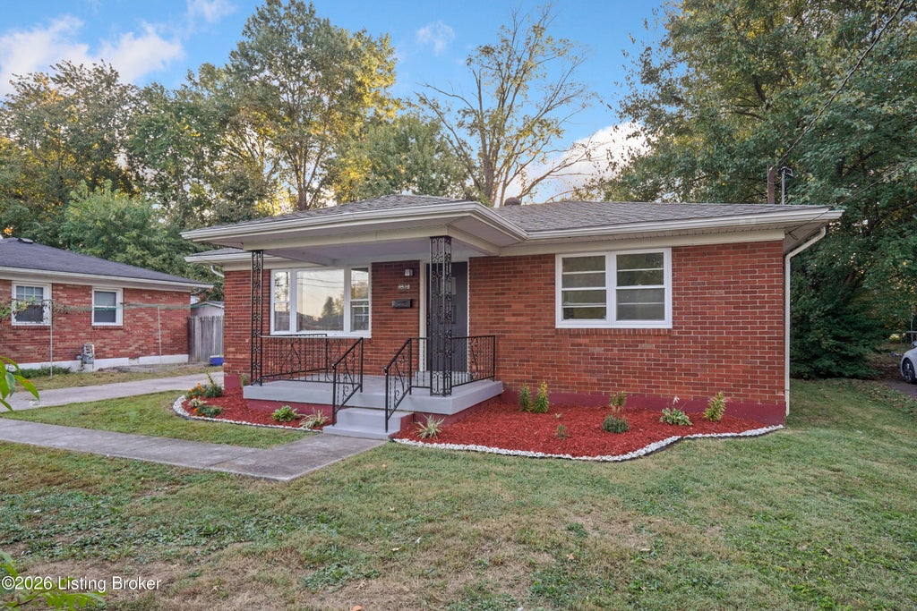 Photo of 4313 Lynnview Dr, Louisville, KY 40216 (MLS # 1731459)