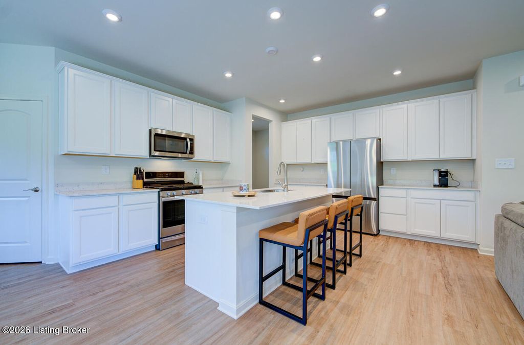 Photo of 19126 Catalpa Flds Pl, Louisville, KY 40023 (MLS # 1712250)