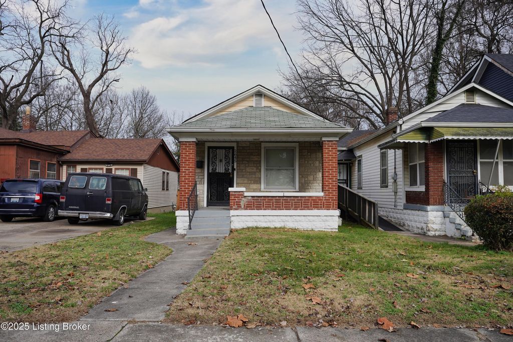 Photo of 2645 Grand Ave, Louisville, KY 40211 (MLS # 1705936)