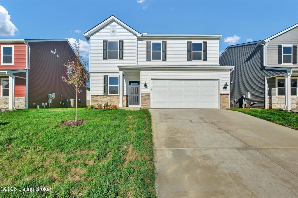 Photo of 8415 Hollis View Way, Louisville, KY 40214 (MLS # 1731401)