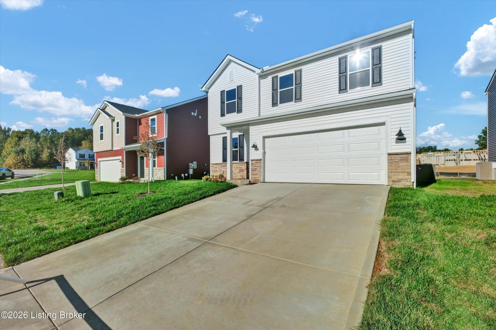 Photo of 8415 Hollis View Way, Louisville, KY 40214 (MLS # 1731401)