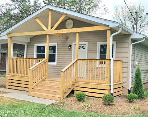 Townhouse For Sale - 4817 Red Oak Ln<br/> Louisville, KY 40218