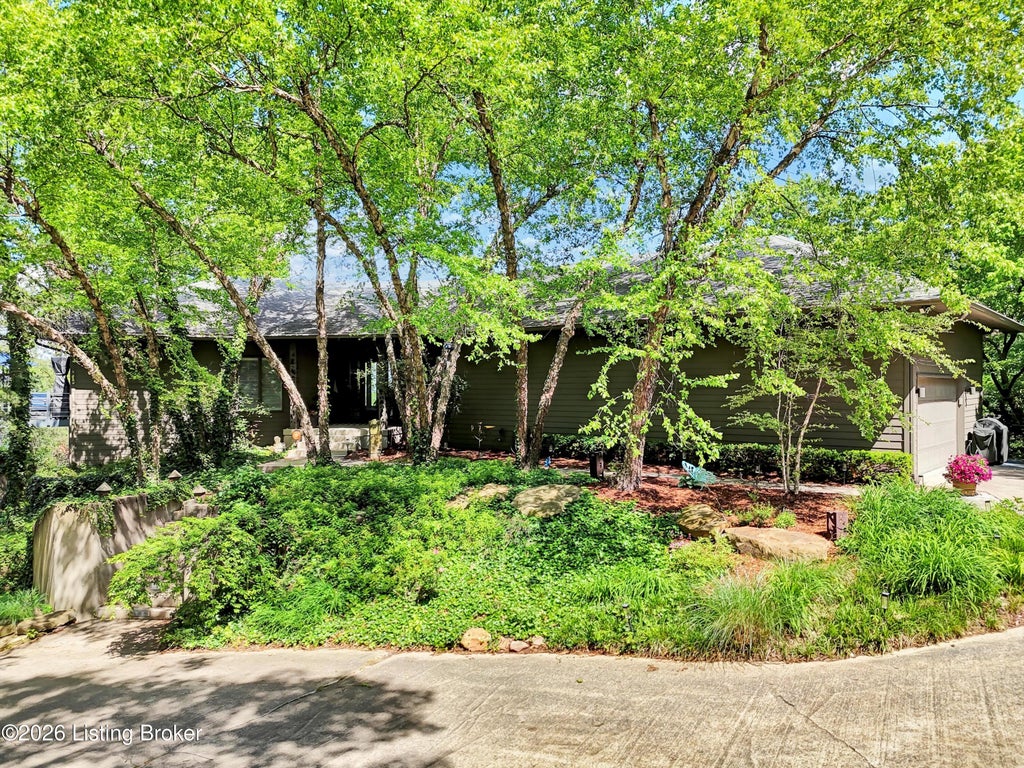 Photo of 3257 Lands End, New Albany, IN 47150 (MLS # 1729298)