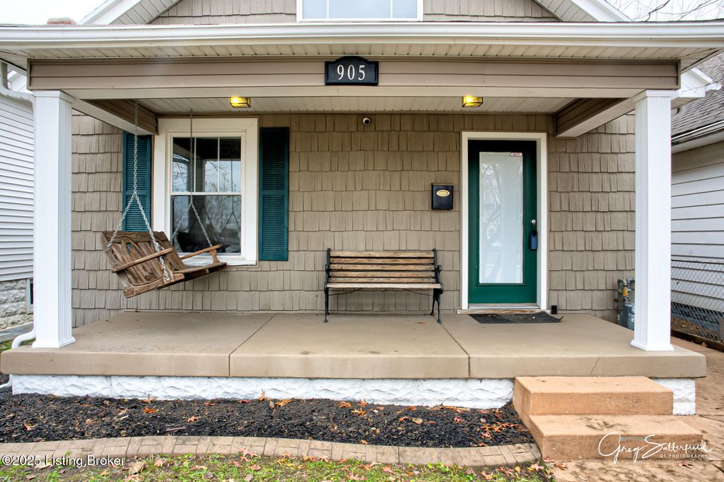 Photo of 905 Central Ave, Louisville, KY 40208 (MLS # 1705405)