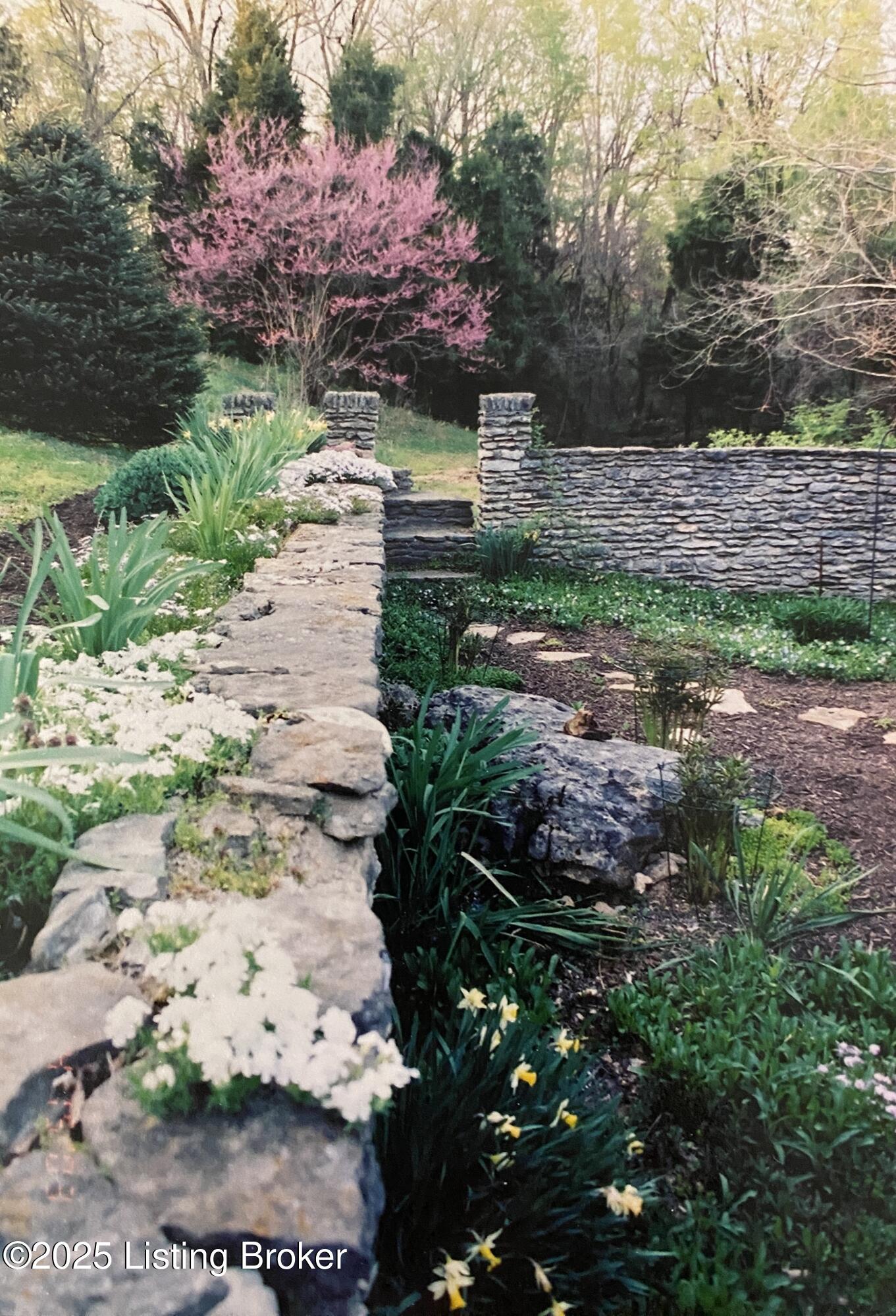 5950 Old Lagrange Rd, Crestwood, Pennsylvania image 45