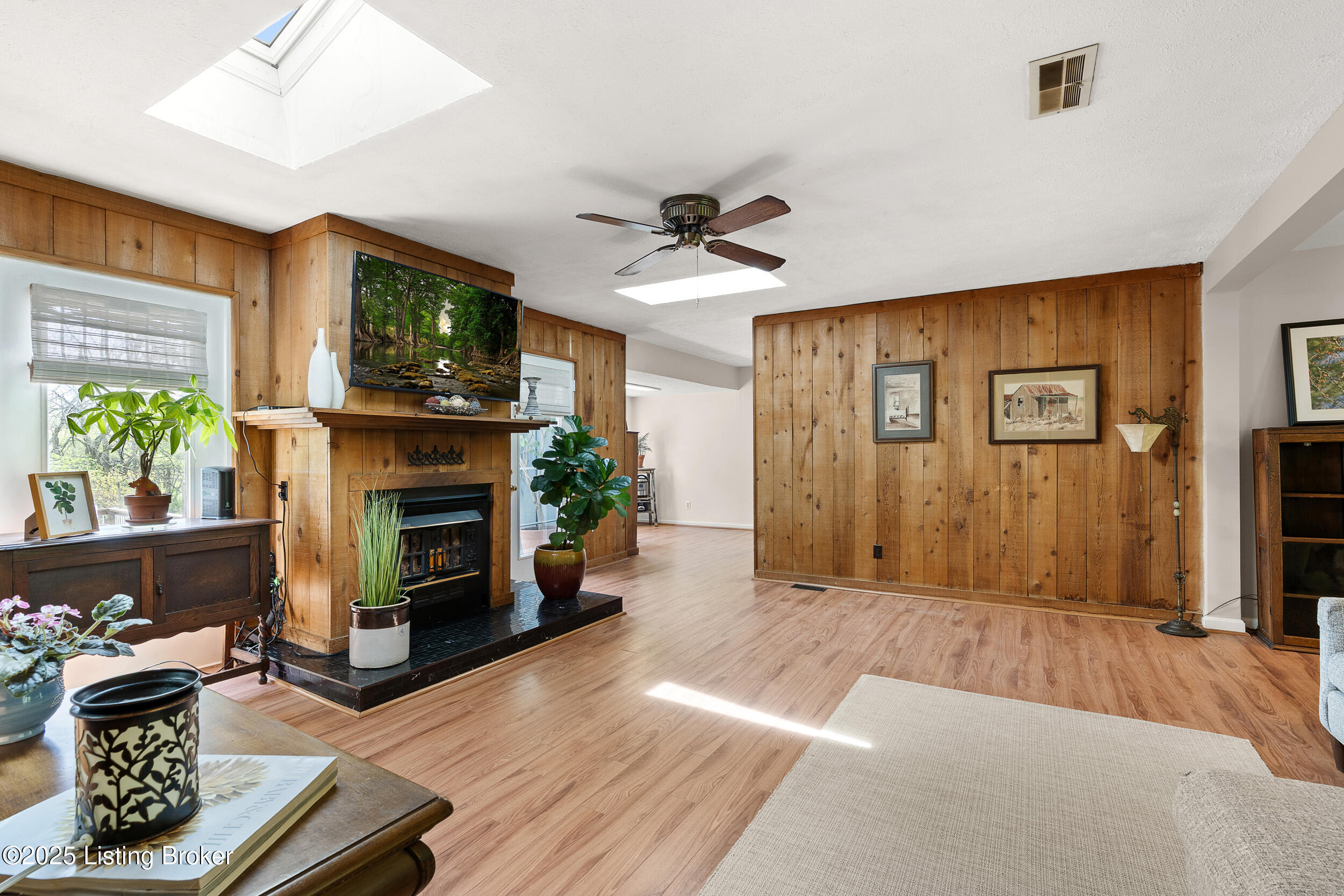 5950 Old Lagrange Rd, Crestwood, Pennsylvania image 22