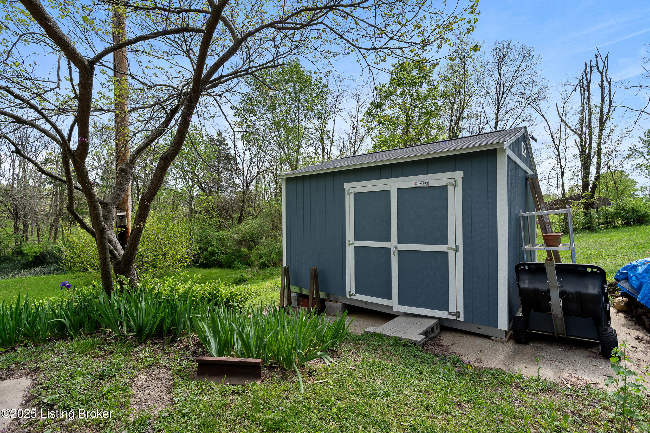 5950 Old Lagrange Rd, Crestwood, Pennsylvania image 9