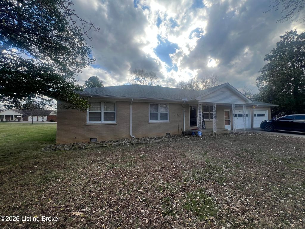 Photo of 318 Sequoia Dr, Leitchfield, KY 42754 (MLS # 1710780)