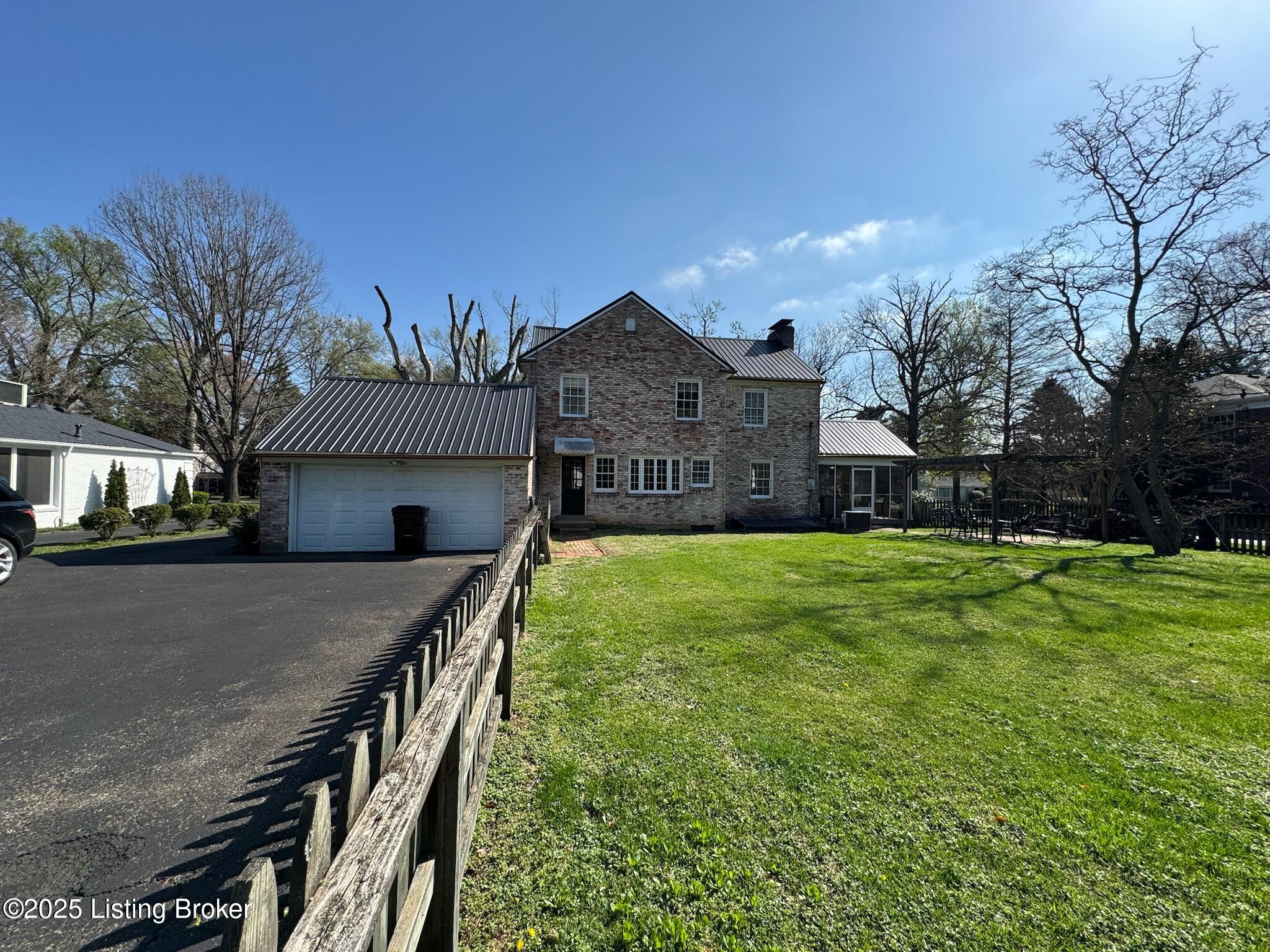 120 Blankenbaker Ln, Louisville, Kentucky image 26