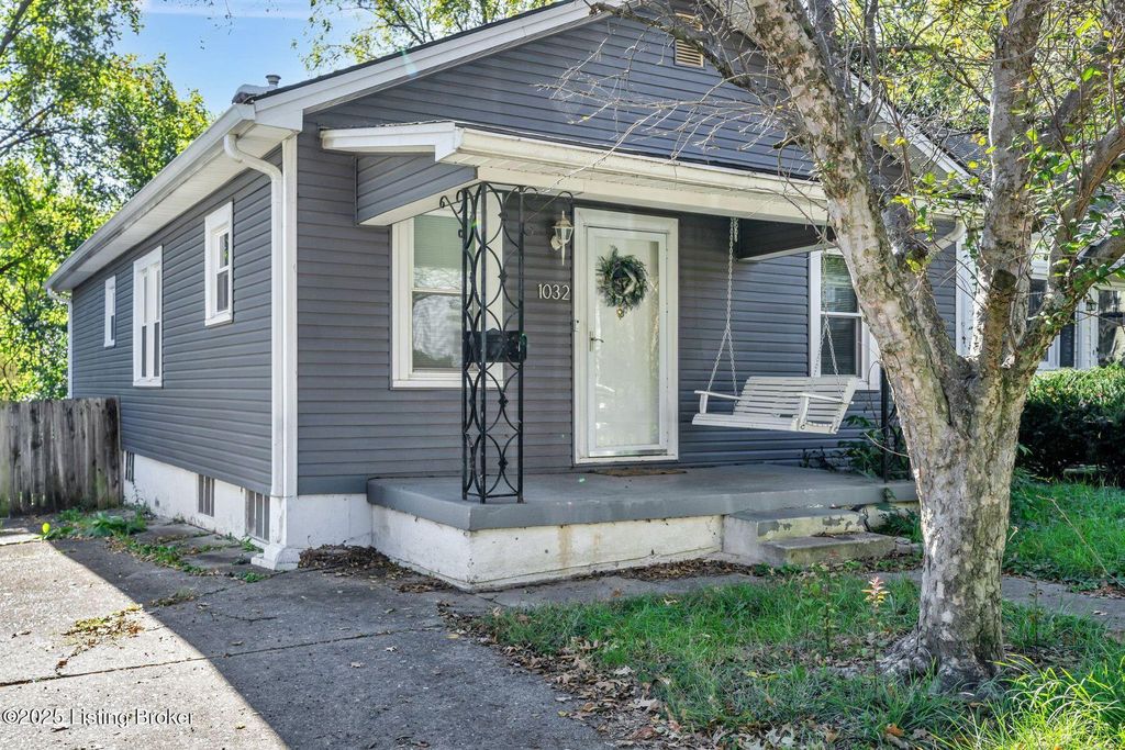 Photo of 1032 Dixon Ave, Louisville, KY 40217 (MLS # 1705158)