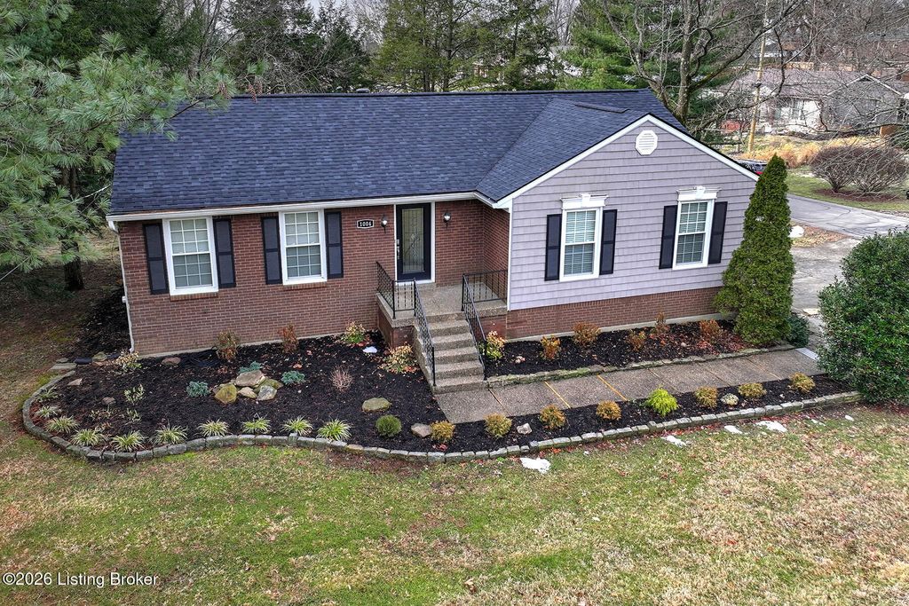 Photo of 1004 Harmony Ln, Goshen, KY 40026 (MLS # 1709456)