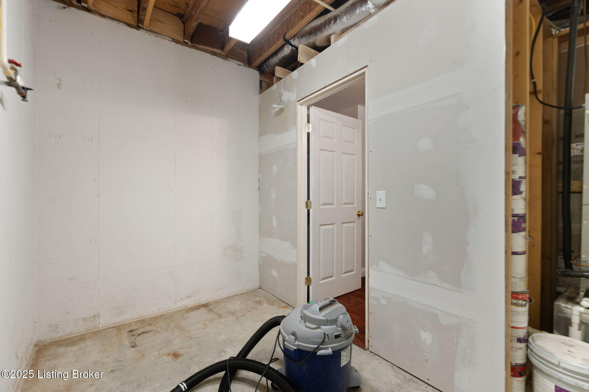 11464 Ky Hwy 259 N, Bee Spring, Kentucky image 37