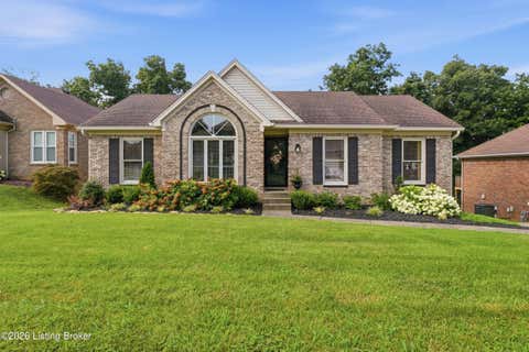 Photo of 11706 Fountain Hall Ct, Jeffersontown, KY 40299 (MLS # 1723164)