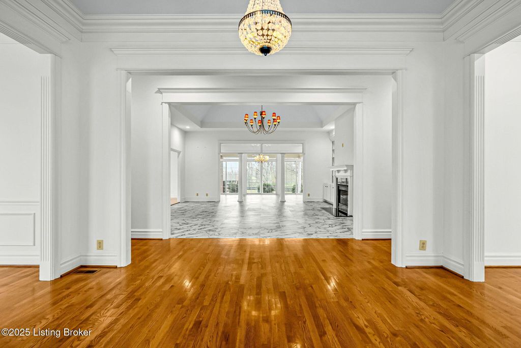 Photo of 1004 Majestic Oaks Way, Simpsonville, KY 40067 (MLS # 1704003)