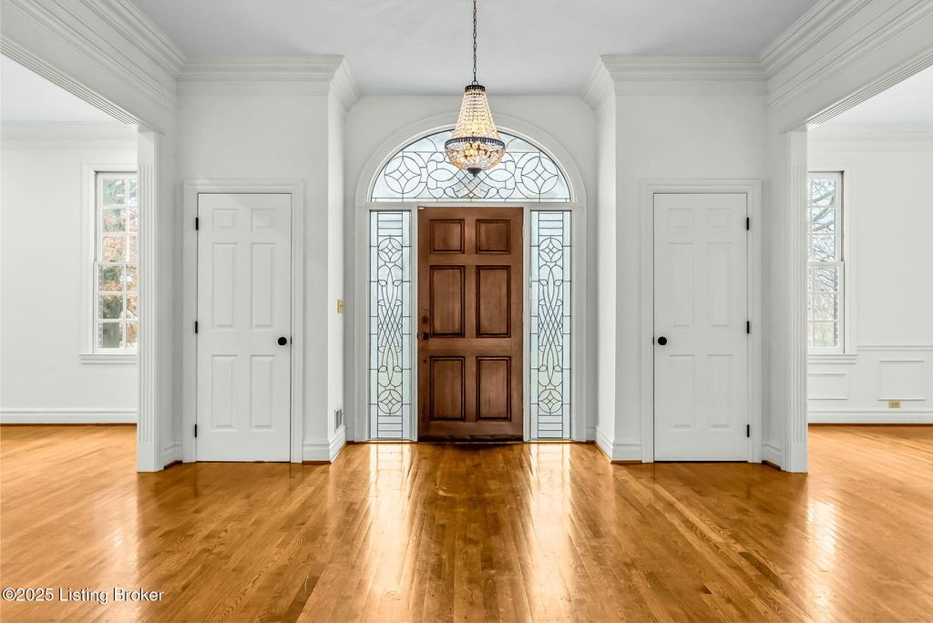 Photo of 1004 Majestic Oaks Way, Simpsonville, KY 40067 (MLS # 1704003)