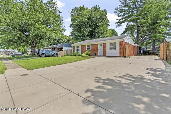 Photo of 120 Linkwood Ct, Louisville, KY 40229 (MLS # 1722217)