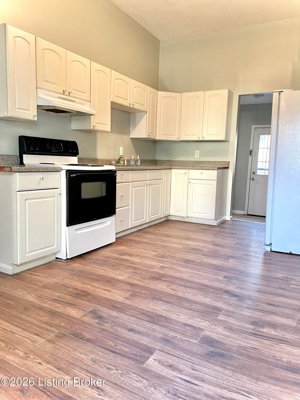 Photo of 2631 W Kentucky St, Louisville, KY 40211 (MLS # 1730227)