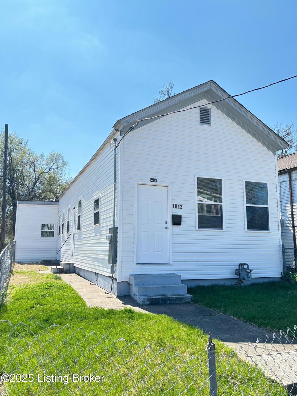 Photo of 1812 Wilson Ave, Louisville, KY 40210 (MLS # 1715594)