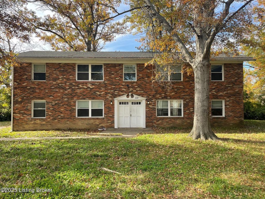 Photo of 6107 Blevins Gap Rd #1, Louisville, KY 40272 (MLS # 1702552)