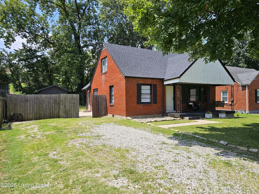 Photo of 10714 June Dr, Fairdale, KY 40118 (MLS # 1724929)