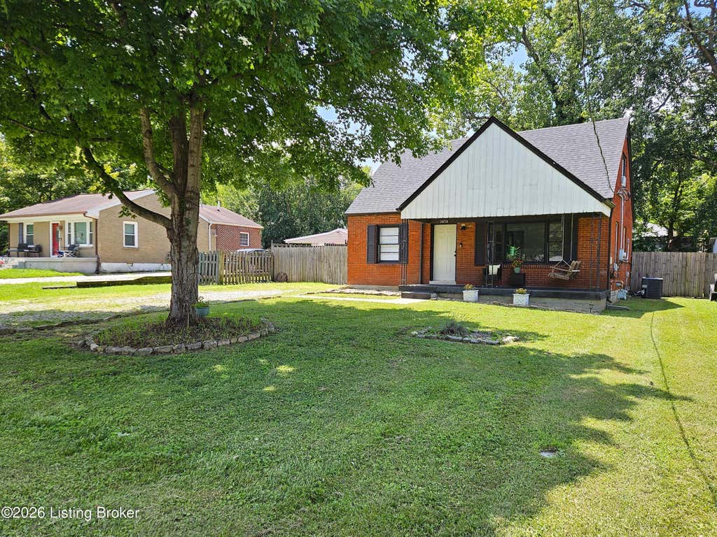 Photo of 10714 June Dr, Fairdale, KY 40118 (MLS # 1724929)