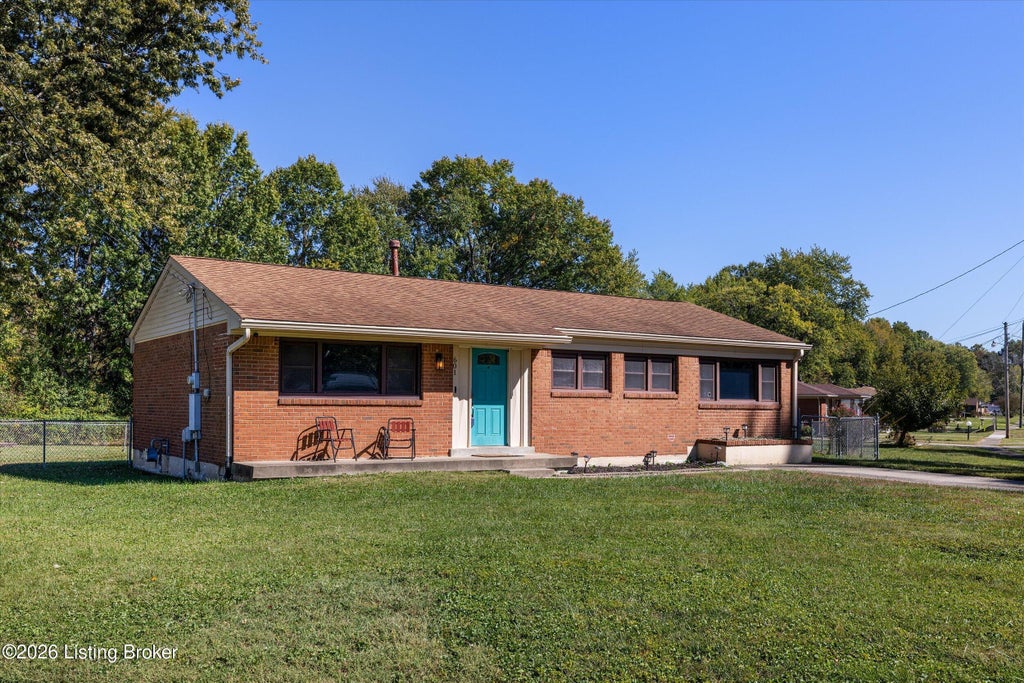 Photo of 601 Kirsch Way, Louisville, KY 40118 (MLS # 1731828)