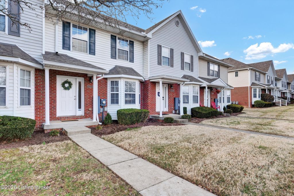 Photo of 10540 Clayton Allen Blvd, Louisville, KY 40229 (MLS # 1707341)