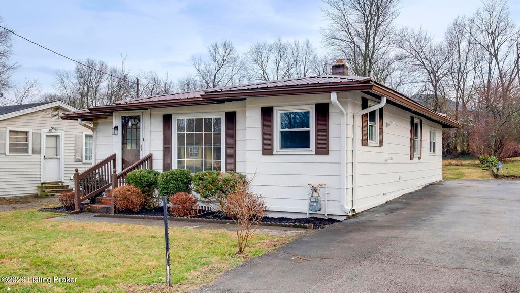 Photo of 219 Merriweather Ave, Eminence, KY 40019 (MLS # 1713078)