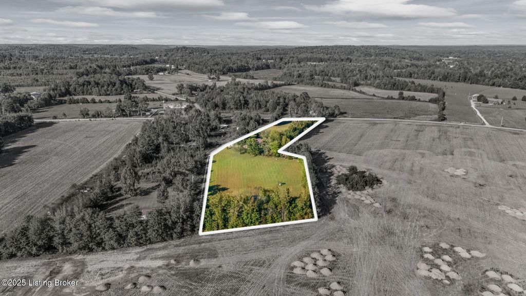 Photo of 94 Carnation Ln, Brownsville, KY 42210 (MLS # 1700652)