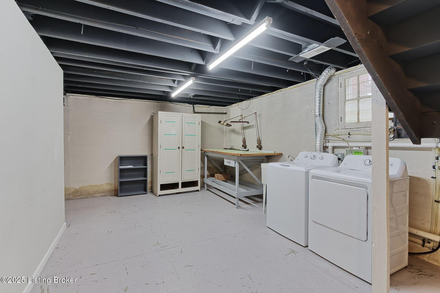 2123 Murray Ave, Louisville, Pennsylvania image 30