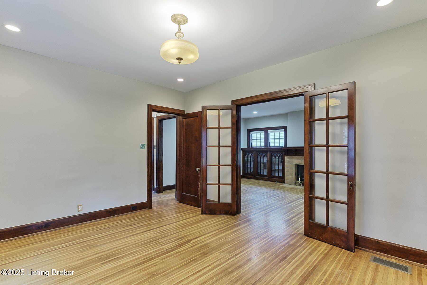 2123 Murray Ave, Louisville, Pennsylvania image 10