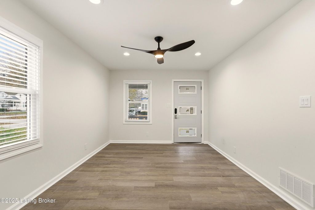 Photo of 702 Gheens Ave, Louisville, KY 40214 (MLS # 1704987)