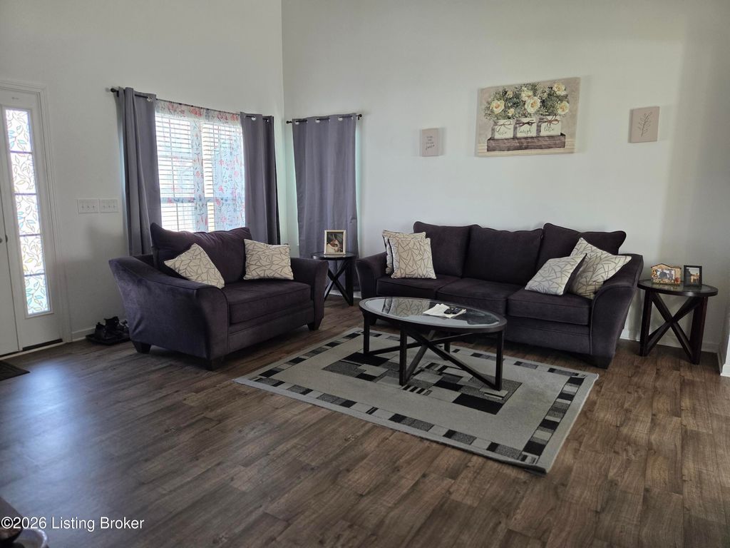 Photo of 8717 Warbler Branch Way, Louisville, KY 40229 (MLS # 1712791)