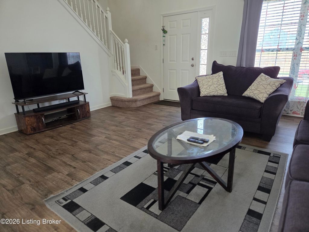 Photo of 8717 Warbler Branch Way, Louisville, KY 40229 (MLS # 1712791)