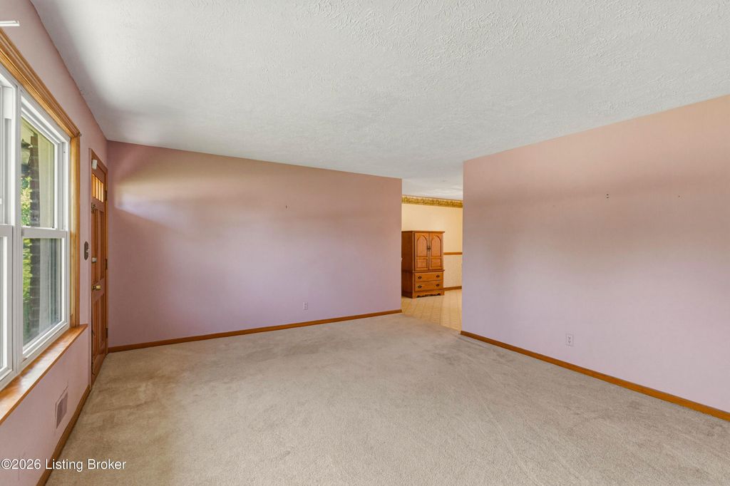 Photo of 126 Chattanooga Ave, Louisville, KY 40214 (MLS # 1717260)
