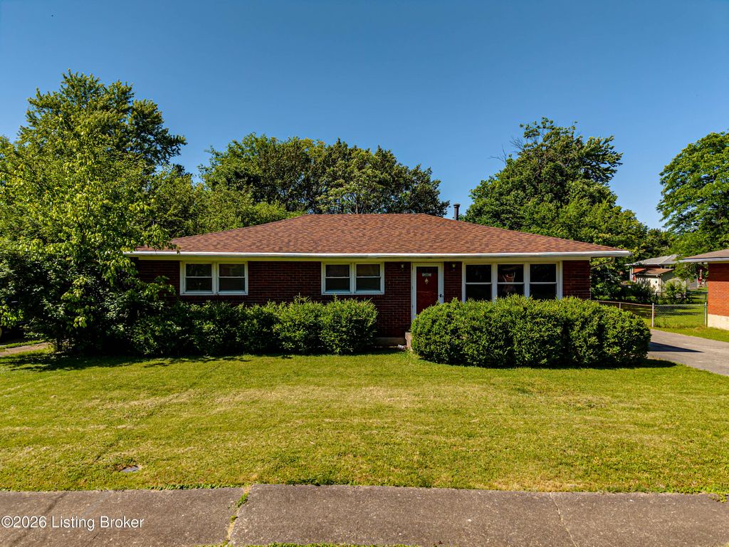 Photo of 126 Chattanooga Ave, Louisville, KY 40214 (MLS # 1717260)